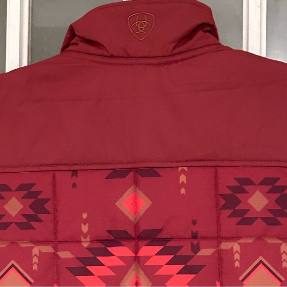 Ariat Real Women’s Red Aztec Print Quilted Puffer Vest Size XL - Picture 10 of 12
